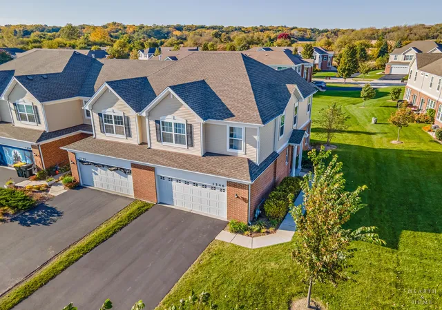 Townhouse for sale at 1246 Draper Rd, McHenry, IL 60050 | MLS# 12769222