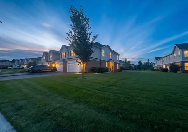 Photo 3 of Townhouse for sale at 1246 Draper Rd, Mc Henry, IL 60050 | MLS# 12769222 | Listing updated on 2026-09-30
