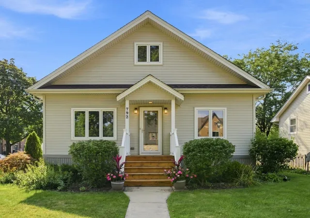 Photo 1 of Single family home for sale at 792 N Kenilworth Ave, Elmhurst, IL 60126 | MLS# 12769247 | Listing updated on 2026-09-25