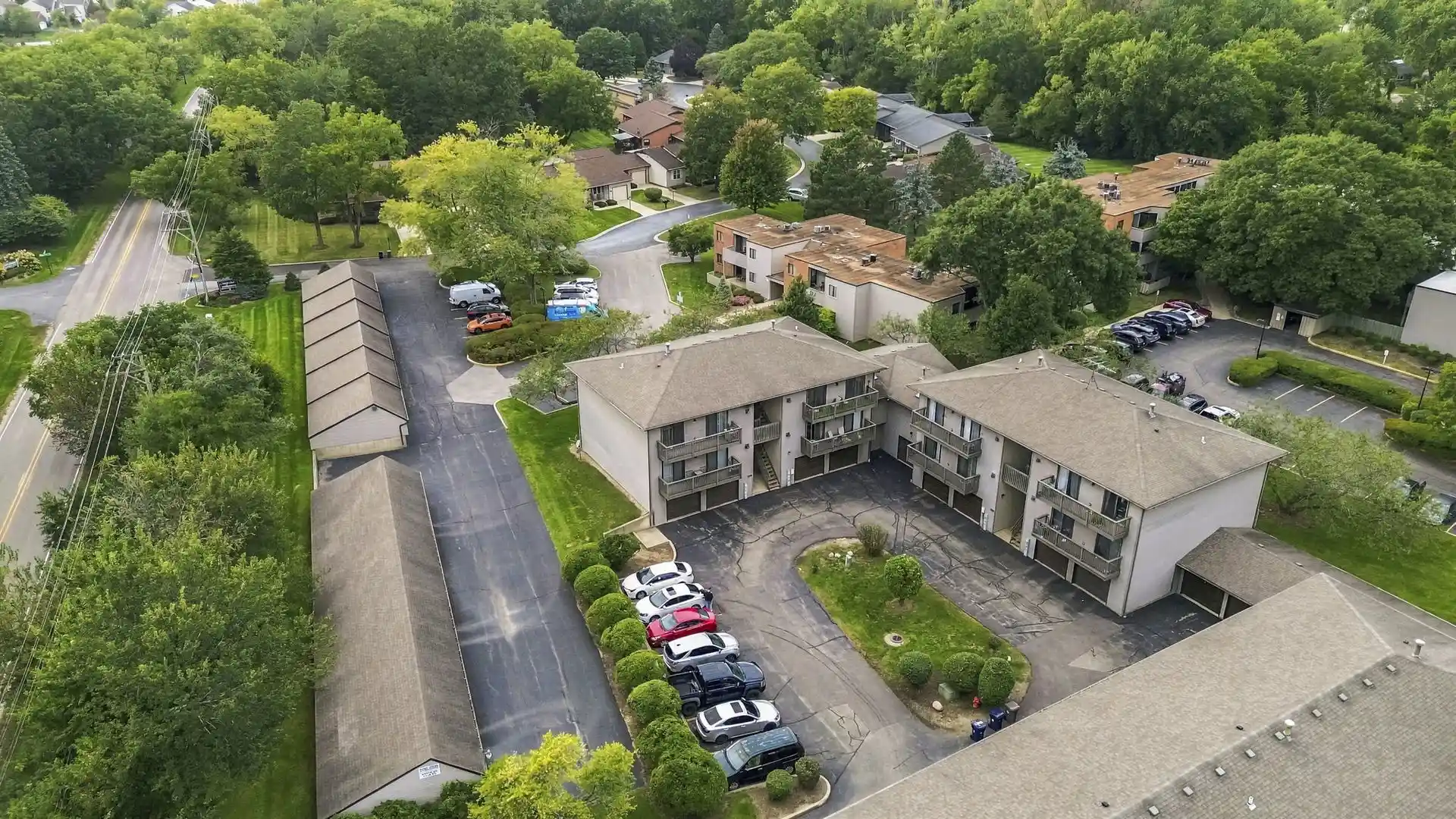 Listing Photo 20 - Condo for sale in 1820 W Highland Ave located at 1820 W Highland Ave, Elgin, IL 60123 - Unit 1820 W Highland Ave