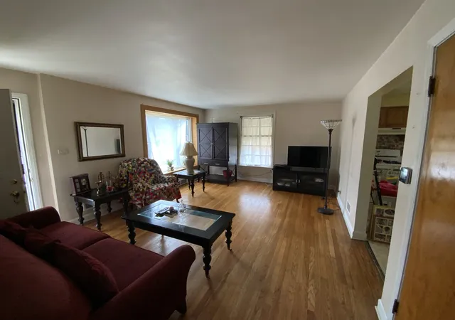 Photo 3 of Single family home for sale at 4638 Butterfield Rd, Hillside, IL 60162 | MLS# 12769256 | Listing updated on 2026-10-06