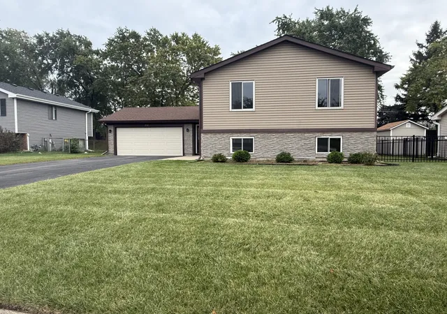 Photo 1 of Single family home for sale at 2341 Leeward Ln, Hanover Park, IL 60133 | MLS# 12769268 | Listing updated on 2026-09-25