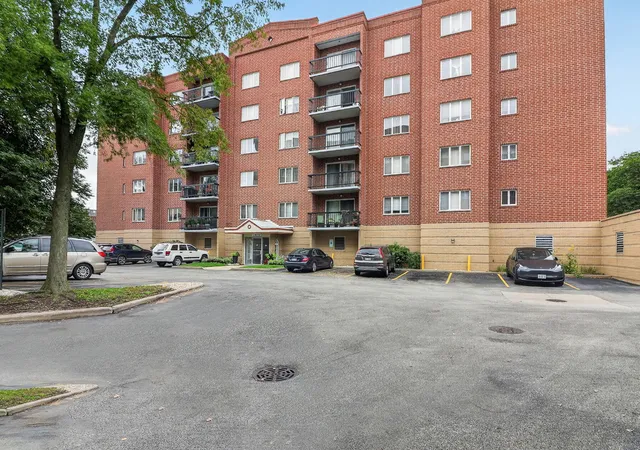 Condo for sale at 1470 Jefferson St #308, Des Plaines, IL 60016 | MLS# 12769270