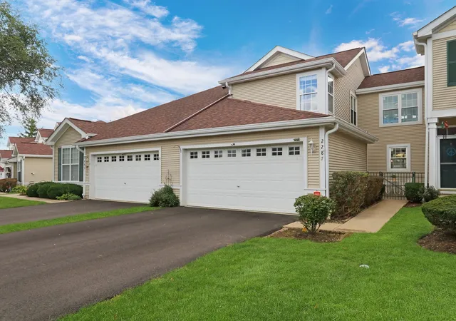 Townhouse for sale at 2287 W Bentley Ln, Round Lake, IL 60073 | MLS# 12769274
