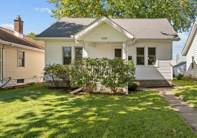 Photo 2 of Sale Pending at 2321 30th Street, Moline, IL 61265 | MLS# 12769278 | Listing updated on 2026-10-03