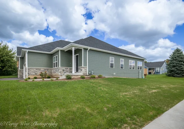 Photo 3 of Multi family home for sale at 2206 Maggie Ln, Sycamore, IL 60178 | MLS# 12769296 | Listing updated on 2026-09-29