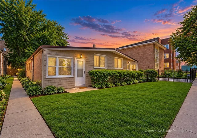 Listing Photo 4 - Condo for sale in building located at 131 Callan Ave, Evanston, IL 60202
