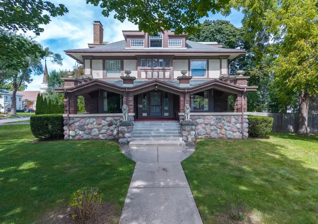 Photo 1 of Single family home for sale at 200 Church St, Harvard, IL 60033 | MLS# 12769322 | Listing updated on 2026-10-21