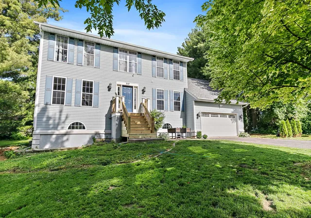 Photo 1 of Single family home for sale at 213 Sw Griffin Pl, Poplar Grove, IL 61065 | MLS# 12769351 | Listing updated on 2026-09-27