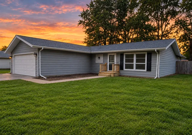 Photo 1 of Single family home for sale at 370 Karen Dr, Bourbonnais, IL 60914 | MLS# 12769355 | Listing updated on 2026-10-01