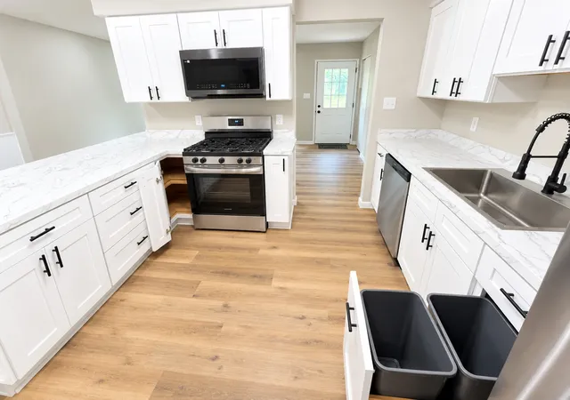 Photo 3 of Single family home for sale at 370 Karen Dr, Bourbonnais, IL 60914 | MLS# 12769355 | Listing updated on 2026-10-01