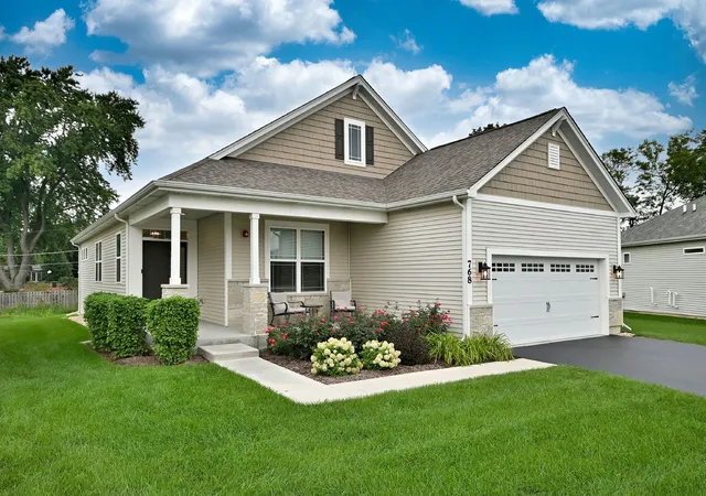 Photo 3 of Single family home for sale at 768 Eagle Ct, Addison, IL 60101 | MLS# 12769369 | Listing updated on 2026-09-25