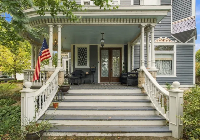Photo 3 of Single family home for sale at 301 W High St, Anna, IL 62906 | MLS# 12769384 | Listing updated on 2026-10-06