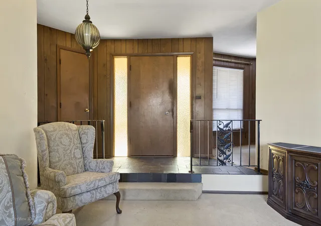 Photo 3 of Single family home for sale at 3233 Rosemont Dr, Joliet, IL 60431 | MLS# 12769389 | Listing updated on 2026-10-20