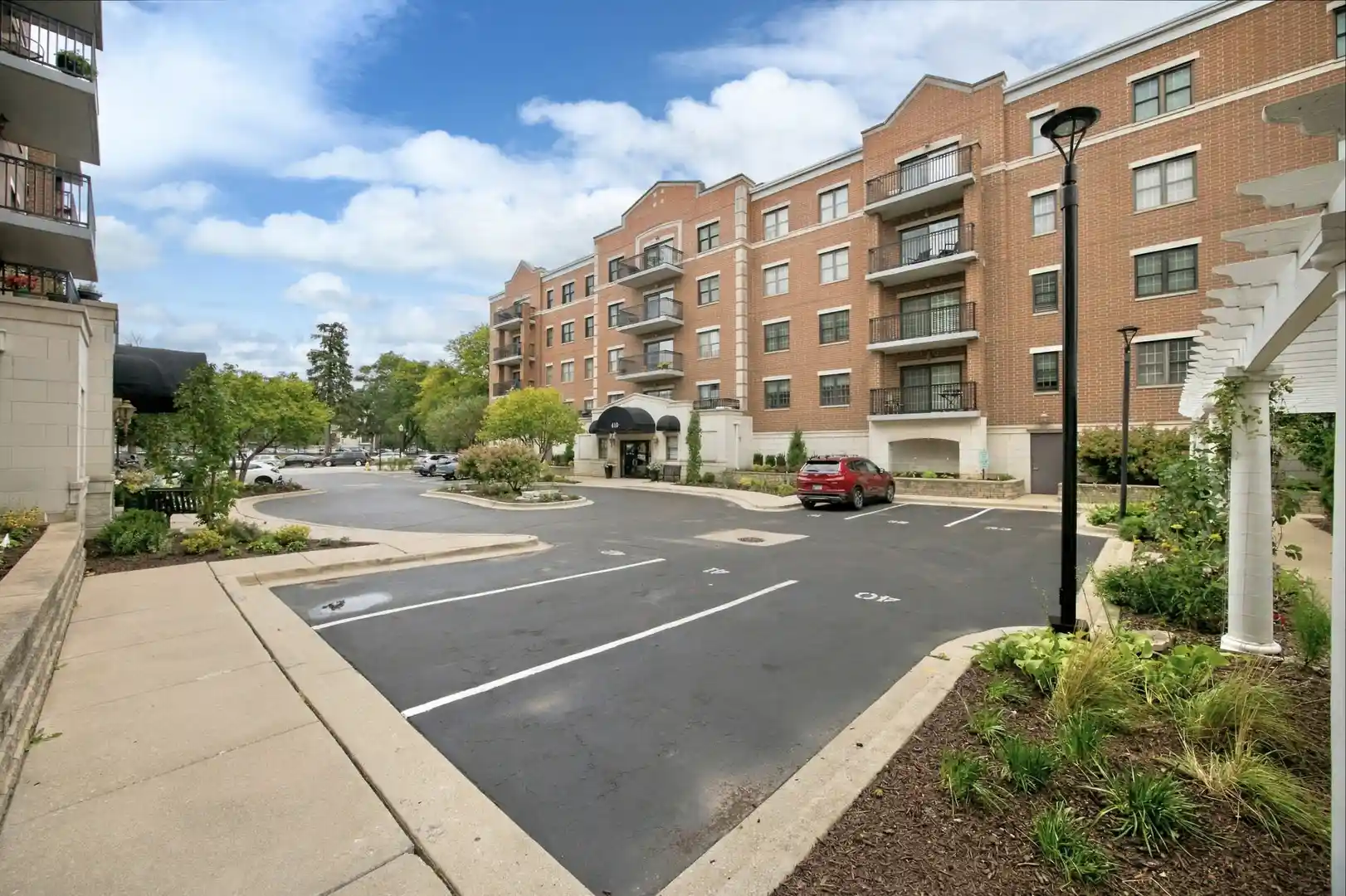 Listing Photo 25 - Condo for sale in 420 W Burlington Ave located at 420 W Burlington Ave, La Grange, IL 60525 - Unit #406
