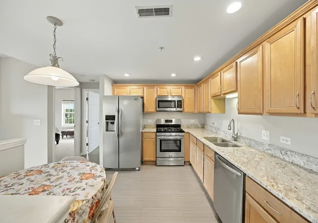Listing Photo 5 - Condo for sale in building located at 420 W Burlington Ave, La Grange, IL 60525 - Unit #406
