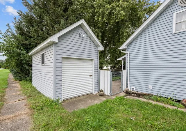 Photo 3 of Single family home for sale at 311 E Main St, Atkinson, IL 61235 | MLS# 12769438 | Listing updated on 2026-09-28