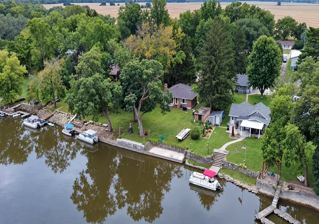 Photo 3 of Single family home for sale at 2833 River Rd, Kankakee, IL 60901 | MLS# 12769449 | Listing updated on 2026-10-07