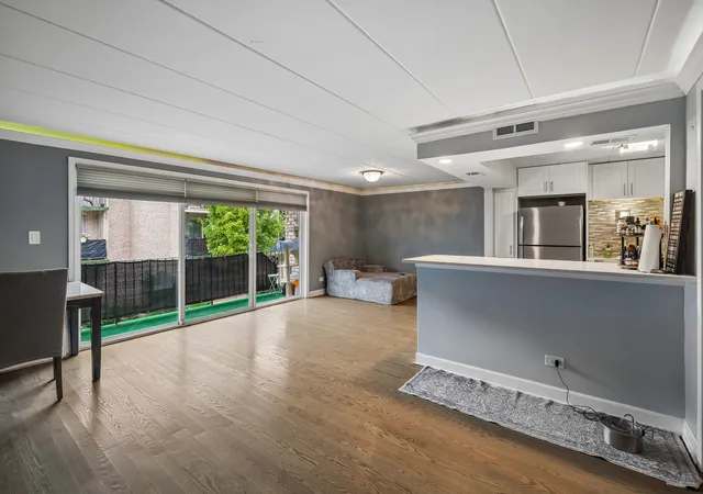 Photo 4 of Condo for sale at 10360 Parkside Ave #2B, Oak Lawn, IL 60453 | MLS# 12769451 | Listing updated on 2026-10-05