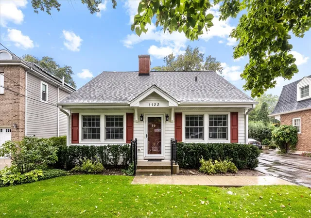 Photo 1 of Single family home for sale at 1122 Osterman Ave, Deerfield, IL 60015 | MLS# 12769455 | Listing updated on 2026-10-07