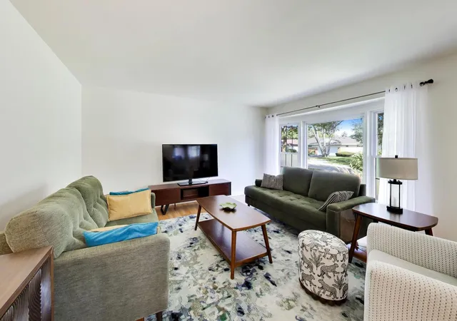 Photo 3 of Single family home for sale at 838 S Grant Ave, Villa Park, IL 60181 | MLS# 12769496 | Listing updated on 2026-10-06