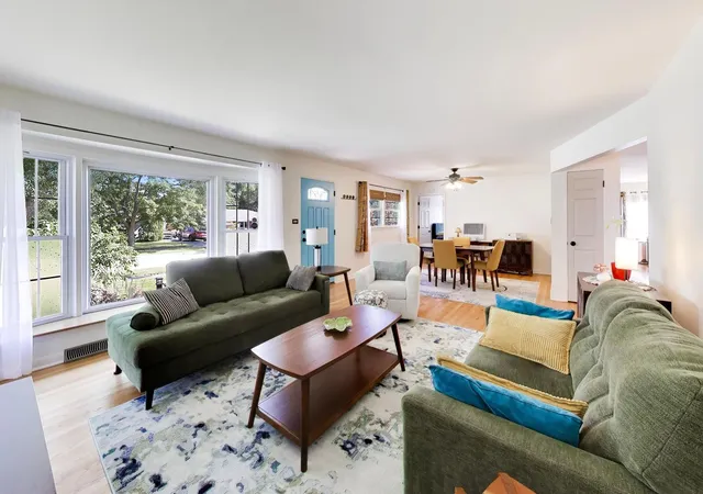 Photo 4 of Single family home for sale at 838 S Grant Ave, Villa Park, IL 60181 | MLS# 12769496 | Listing updated on 2026-10-06