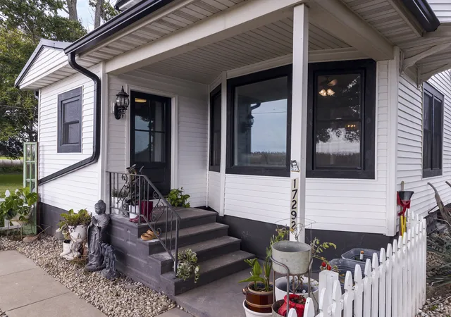 Photo 3 of Single family home for sale at 17292 East 300 N Rd, Heyworth, IL 61745 | MLS# 12769499 | Listing updated on 2026-10-08