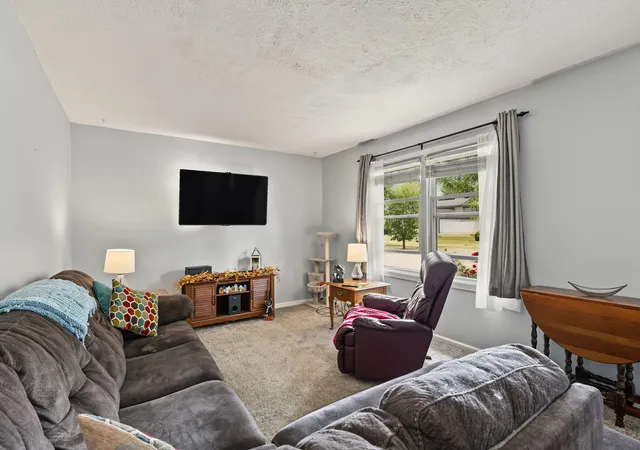 Photo 3 of Single family home for sale at 3104 Winchester Dr, Bloomington, IL 61704 | MLS# 12769511 | Listing updated on 2026-09-25