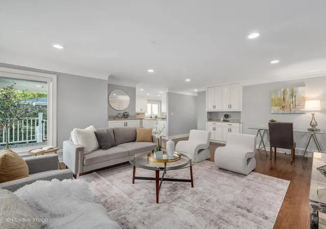 Photo 4 of Single family home for sale at 315 Park Ave, Clarendon Hills, IL 60514 | MLS# 12769516 | Listing updated on 2026-10-07