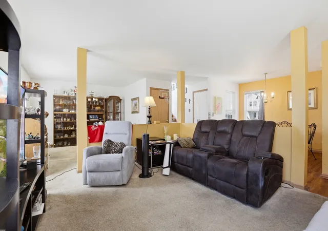 Photo 3 of Single family home for sale at 1475 Windflower Ct, Romeoville, IL 60446 | MLS# 12769517 | Listing updated on 2026-10-05