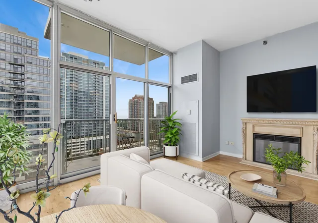 Listing Photo 4 - Condo for sale in building located at 1600 S Indiana Ave, Chicago, IL 60616 - Unit #1308