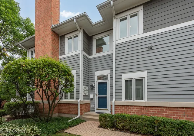 Photo 1 of Townhouse for sale at 4 Mashie Ct, Woodridge, IL 60517 | MLS# 12769559 | Listing updated on 2026-09-25