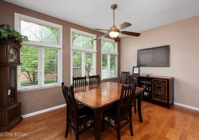 Photo 4 of Townhouse for sale at 4 Mashie Ct, Woodridge, IL 60517 | MLS# 12769559 | Listing updated on 2026-09-25