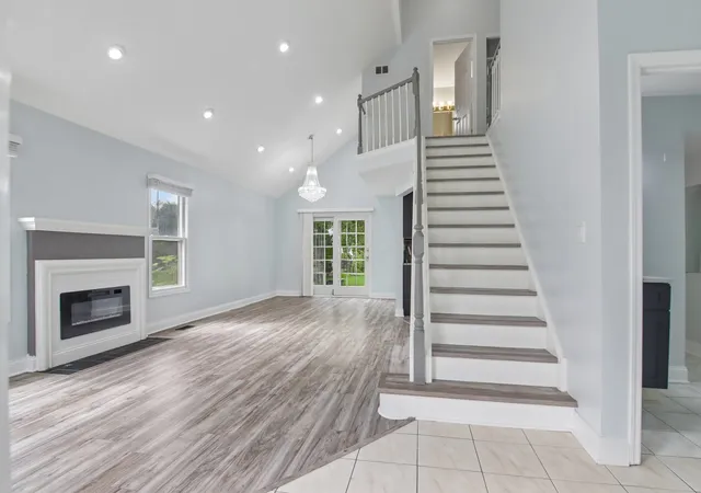 Photo 1 of Single family home for sale at 552 Delmar Ct, Elk Grove Village, IL 60007 | MLS# 12769562 | Listing updated on 2026-09-28