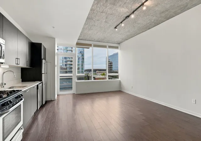 Photo 3 of Condo for sale at 1345 S Wabash Ave #812, Chicago, IL 60605 | MLS# 12769565 | Listing updated on 2026-09-25