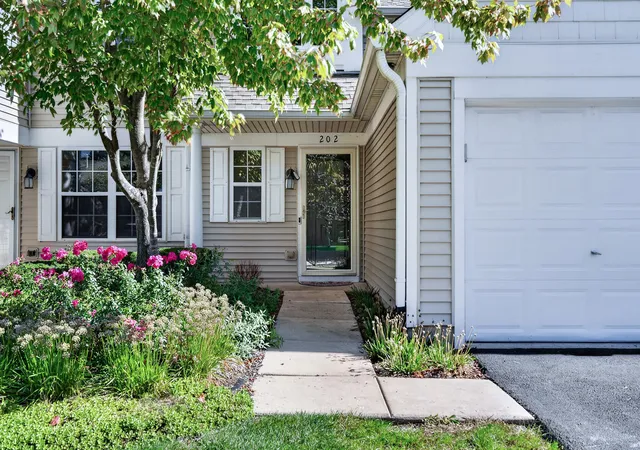 Photo 2 of Townhouse for sale at 2903 Bartlett Ct #202, Naperville, IL 60564 | MLS# 12769579 | Listing updated on 2026-10-02