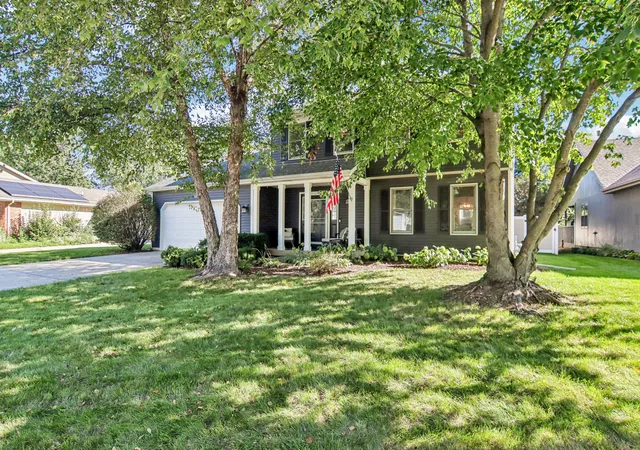 Photo 2 of Single family home for sale at 585 Yellowstone Dr, Elgin, IL 60123 | MLS# 12769583 | Listing updated on 2026-10-06