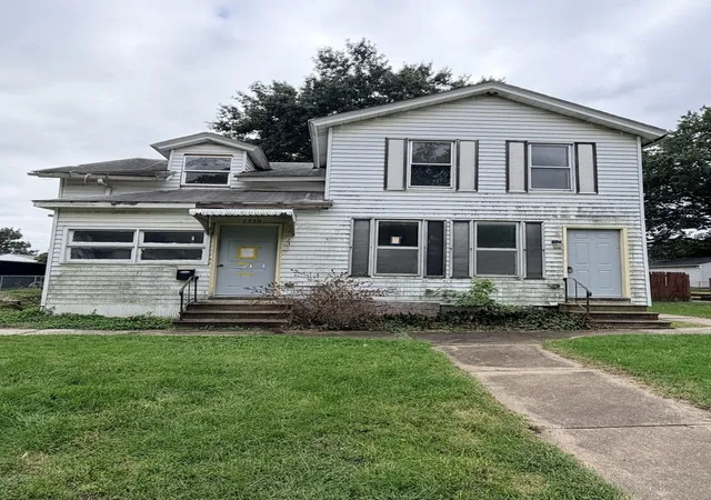 Multi family home for sale at 2239 W 4th Street, Davenport, IA 52802 | MLS# 12769592