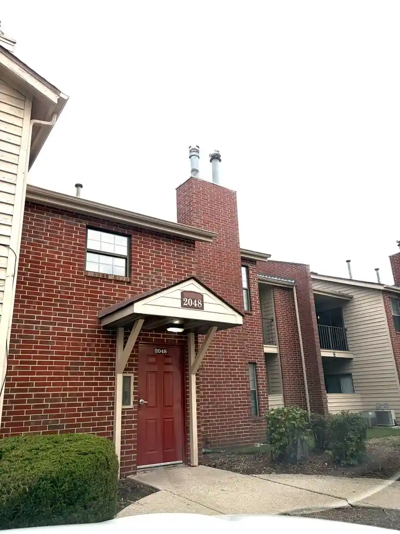 Listing Photo 1 - Condo for sale in 2048 N Rand Rd located at 2048 N Rand Rd, Palatine, IL 60074 - Unit #202