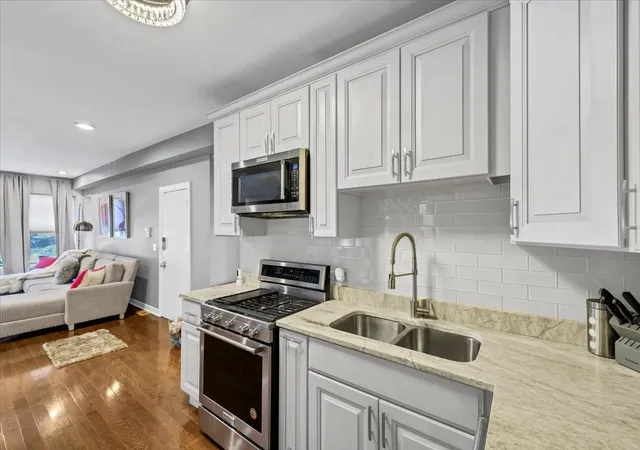 Photo 4 of Condo for sale at 2339 E 72nd Street #1, Chicago, IL 60649 | MLS# 12769616 | Listing updated on 2026-09-25