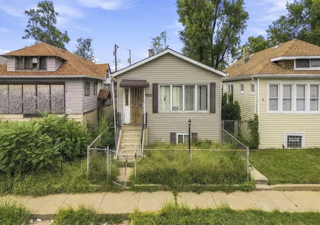Single family home for sale at 1008 W 115th Street, Chicago, IL 60643 | MLS# 12769624
