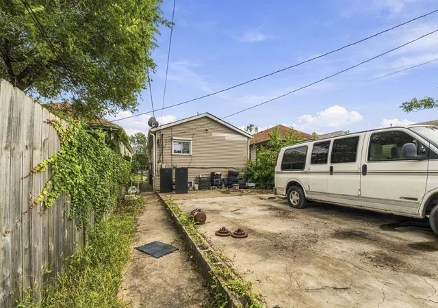 Photo 21 of Single family home for sale at 1008 W 115th Street, Chicago, IL 60643 | MLS# 12769624 | Listing updated on 2026-10-06