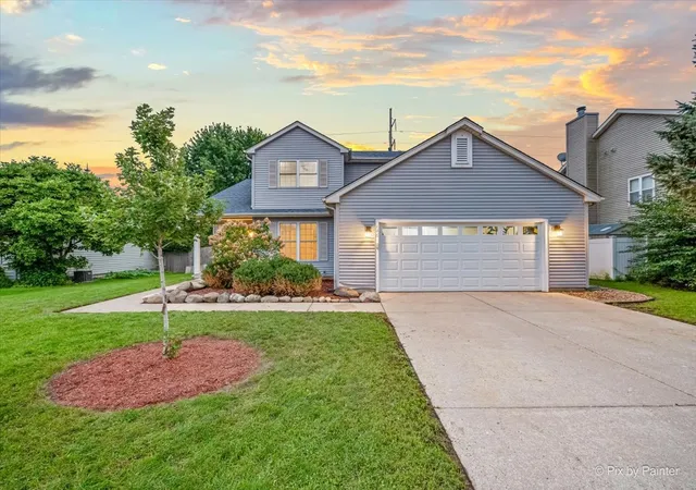 Single family home for sale at 148 S Glenbrook Trl, McHenry, IL 60050 | MLS# 12769630
