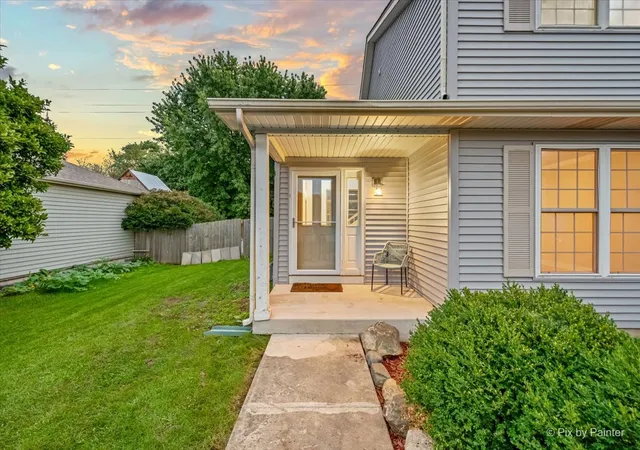 Photo 3 of Single family home for sale at 148 S Glenbrook Trl, Mc Henry, IL 60050 | MLS# 12769630 | Listing updated on 2026-09-25