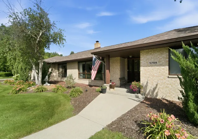 Photo 1 of Single family home for sale at 5794 East 107th Pl, Crown Point, IN 46307 | MLS# 12769632 | Listing updated on 2026-09-25
