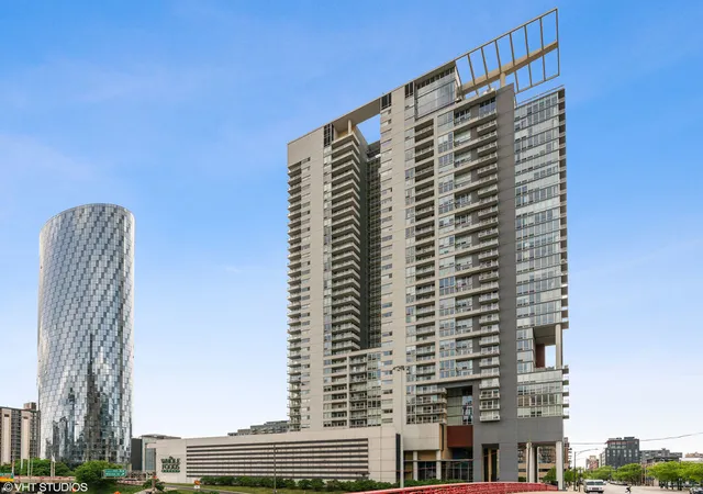 Condo for sale at 737 W Washington Blvd #3306, Chicago, IL 60661 | MLS# 12769671 | Listing updated on 2026-10-15