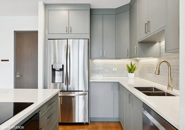 Photo 2 of Condo for sale at 737 W Washington Blvd #3306, Chicago, IL 60661 | MLS# 12769671 | Listing updated on 2026-10-15