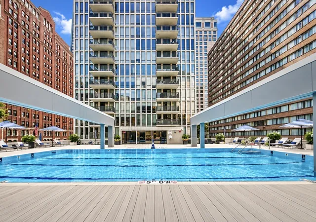 Listing Photo 4 - Condo for sale in building located at 200 E Delaware Pl, Chicago, IL 60611 - Unit #8C-9C