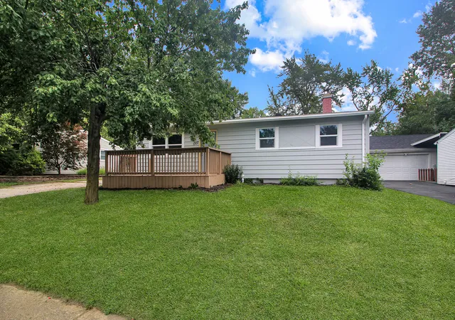 Single family home for sale at 1307 Glenwood Rd, Bloomington, IL 61704 | MLS# 12769685