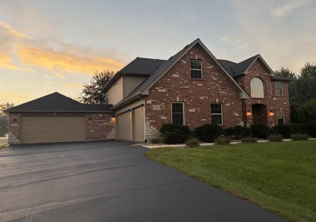 Photo 2 of Single family home for sale at 366 Tallgrass Ln, Yorkville, IL 60560 | MLS# 12769701 | Listing updated on 2026-10-07